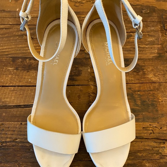 Michael Kors size 7.5 Heels - Picture 3 of 5
